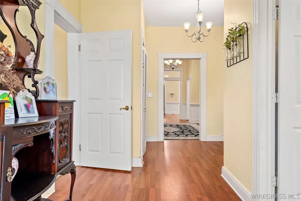 409 W Lee Street W Enterprise AL 36330