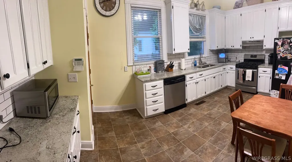 409 W Lee Street W Enterprise AL 36330