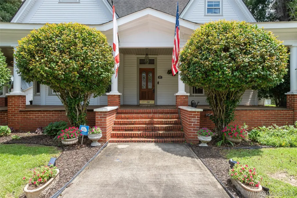 409 W Lee Street W Enterprise AL 36330