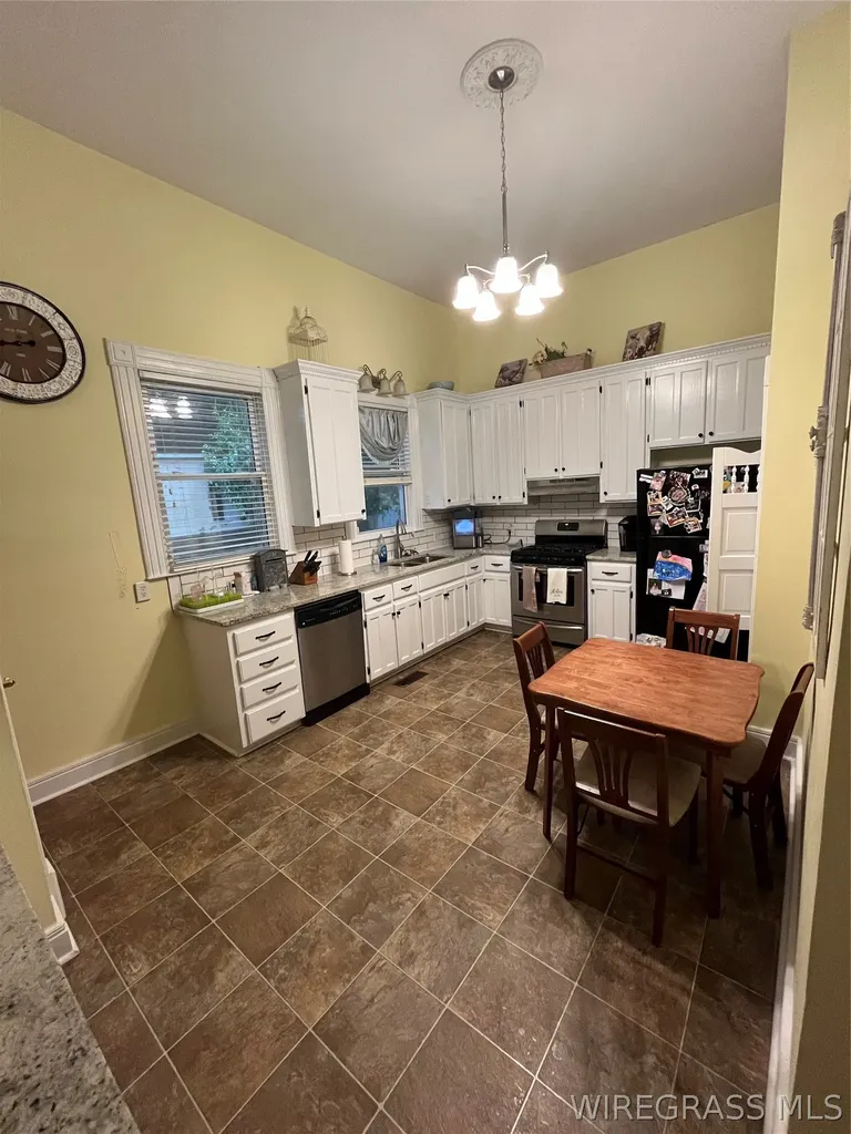 409 W Lee Street W Enterprise AL 36330
