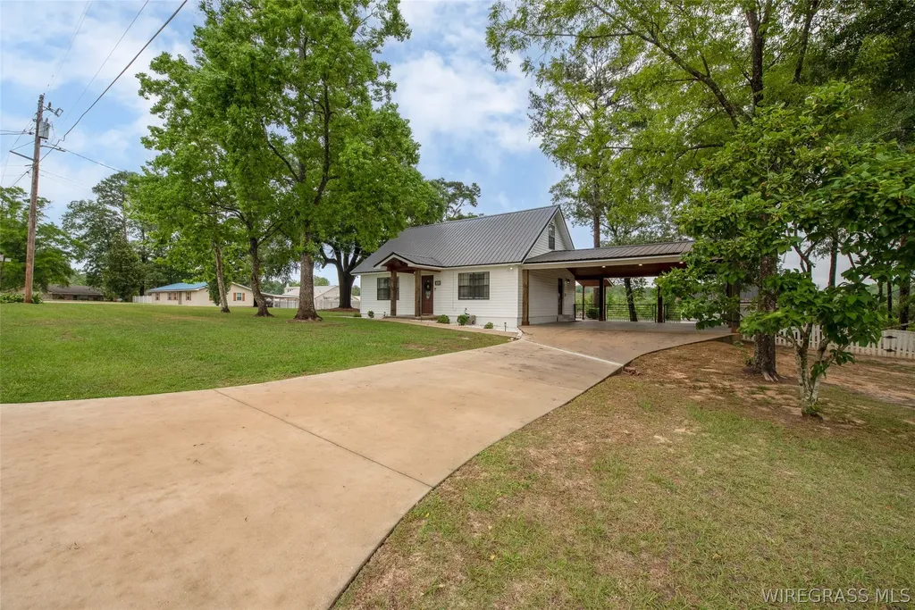 105 Huckleberry Drive Andalusia AL 36420