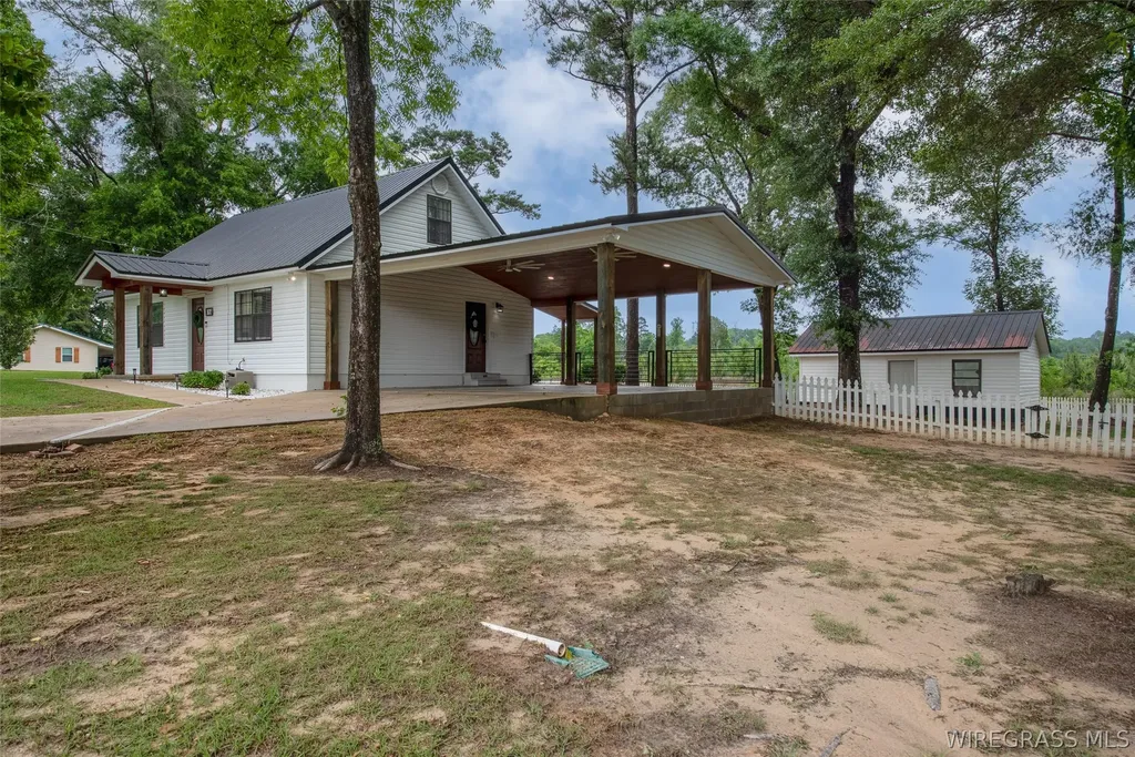 105 Huckleberry Drive Andalusia AL 36420