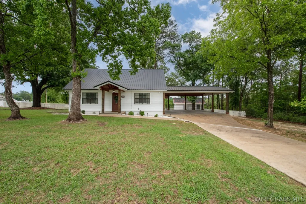 105 Huckleberry Drive Andalusia AL 36420