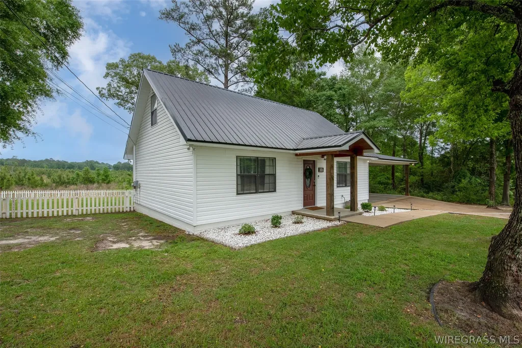 105 Huckleberry Drive Andalusia AL 36420
