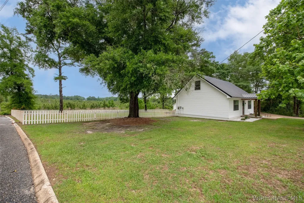105 Huckleberry Drive Andalusia AL 36420