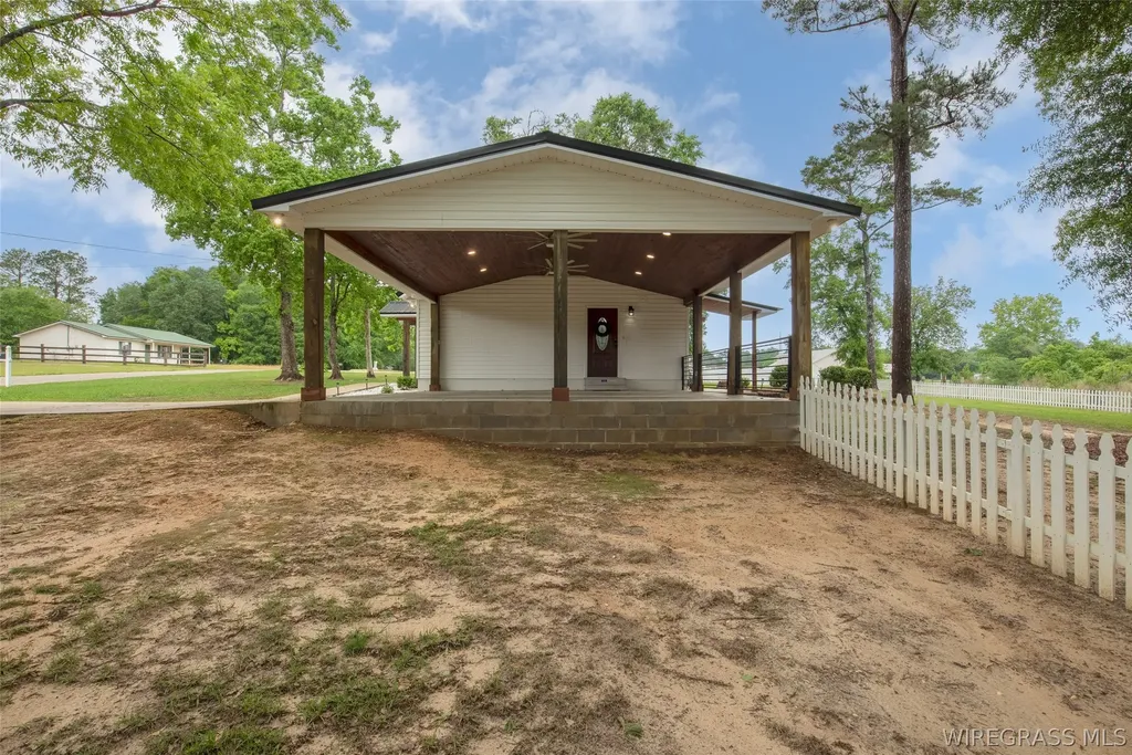 105 Huckleberry Drive Andalusia AL 36420