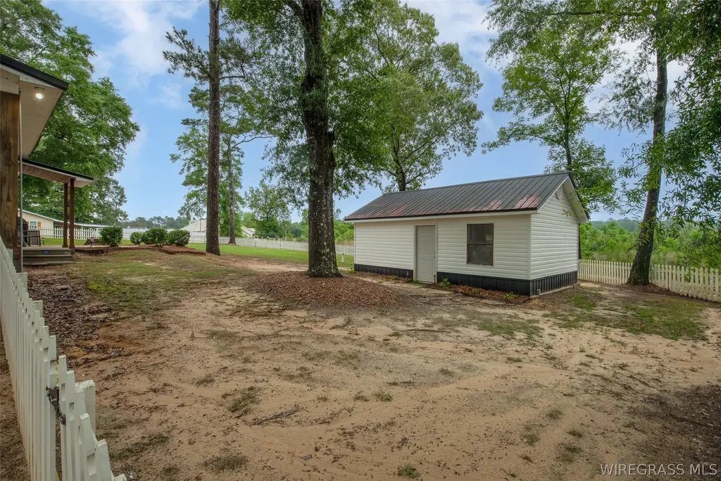 105 Huckleberry Drive Andalusia AL 36420