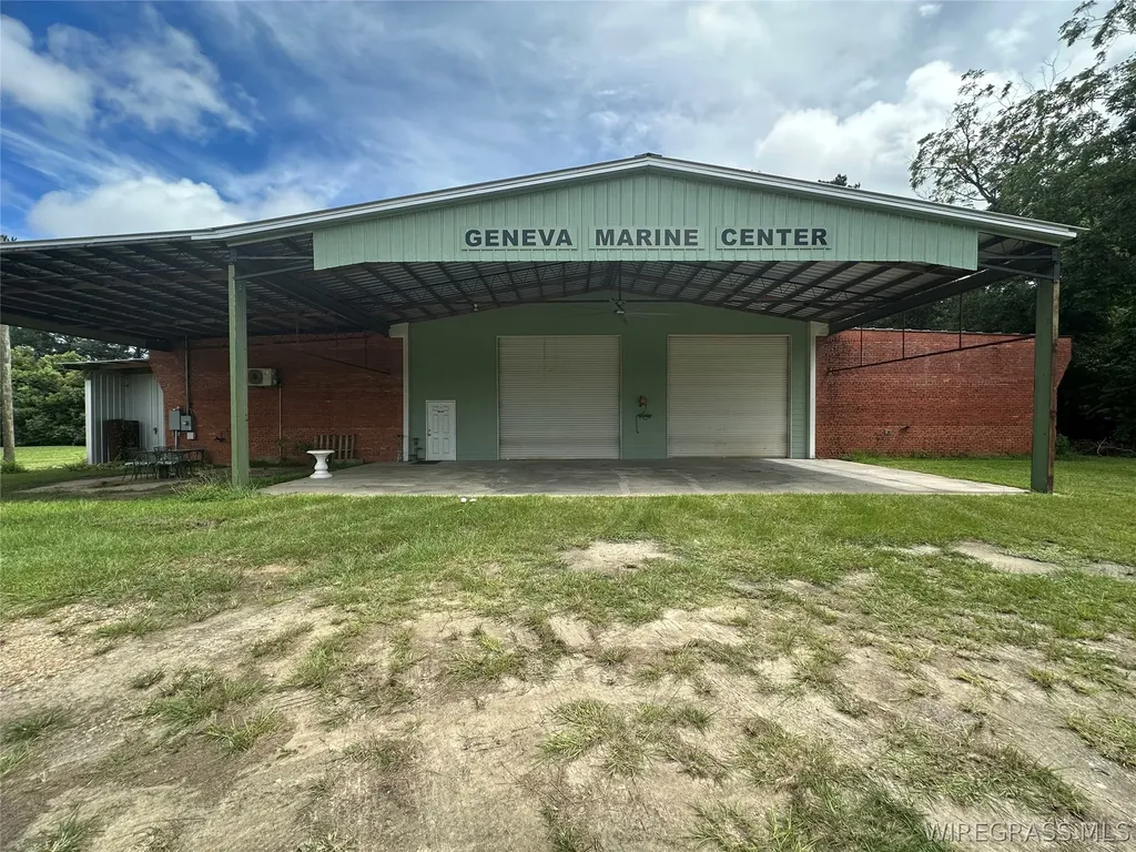 101 E Water Avenue W Geneva AL 36340