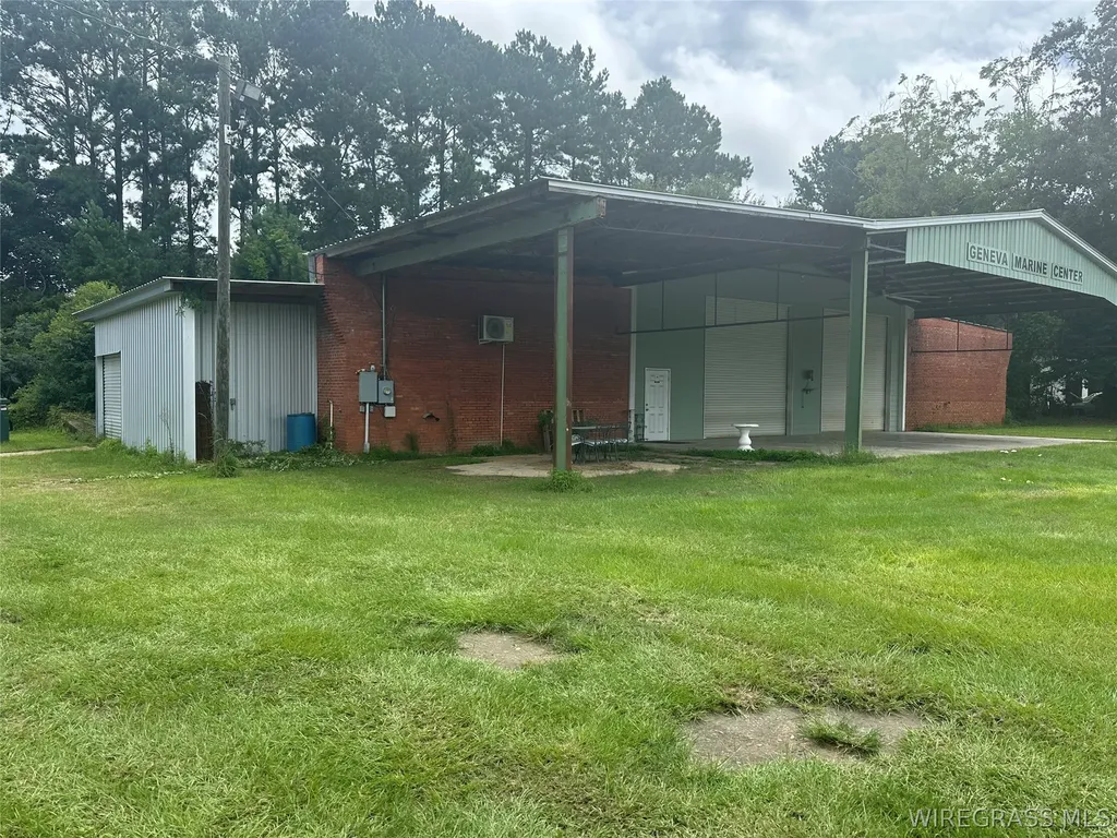 101 E Water Avenue W Geneva AL 36340