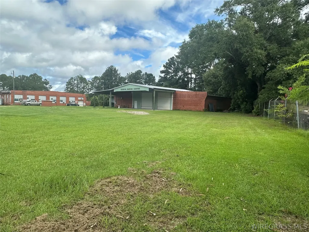 101 E Water Avenue W Geneva AL 36340