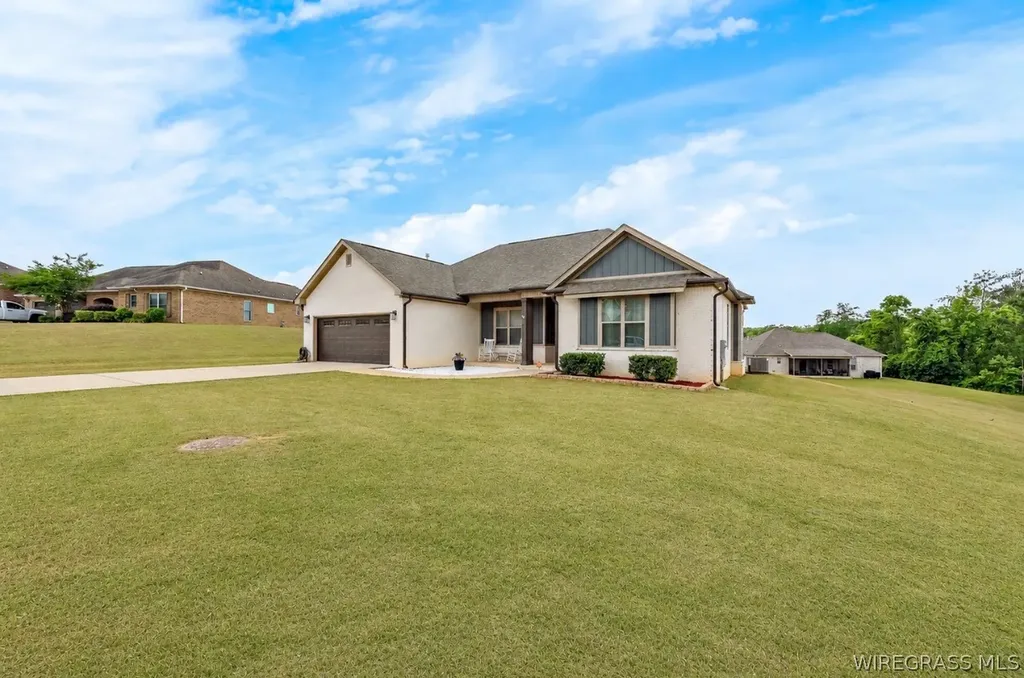 104 Dawson Lane Enterprise AL 36330