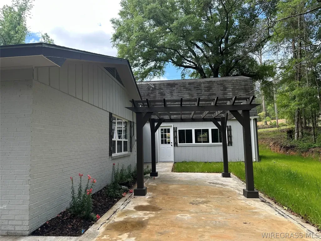 593 Mary Mcclendon Road Ozark AL 36360