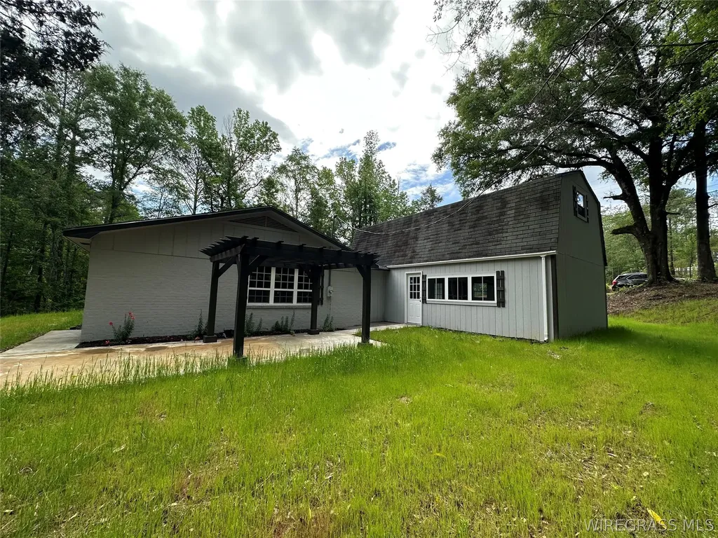 593 Mary Mcclendon Road Ozark AL 36360