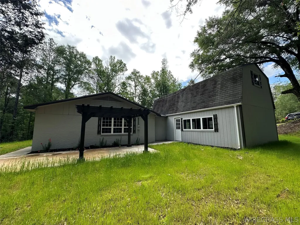 593 Mary Mcclendon Road Ozark AL 36360