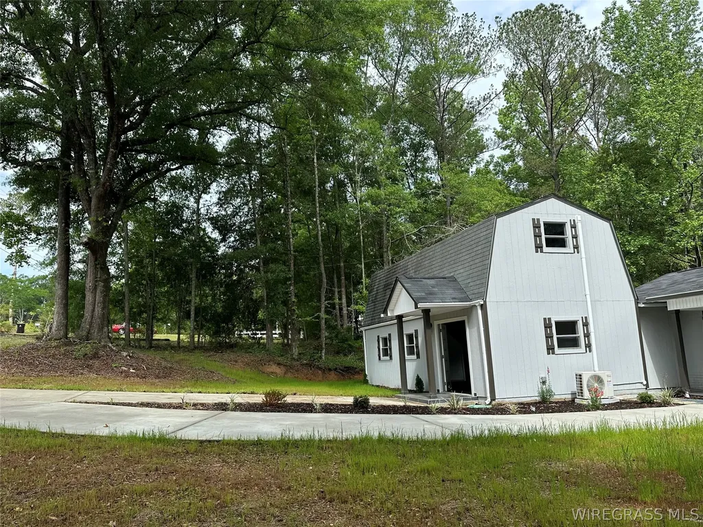 593 Mary Mcclendon Road Ozark AL 36360
