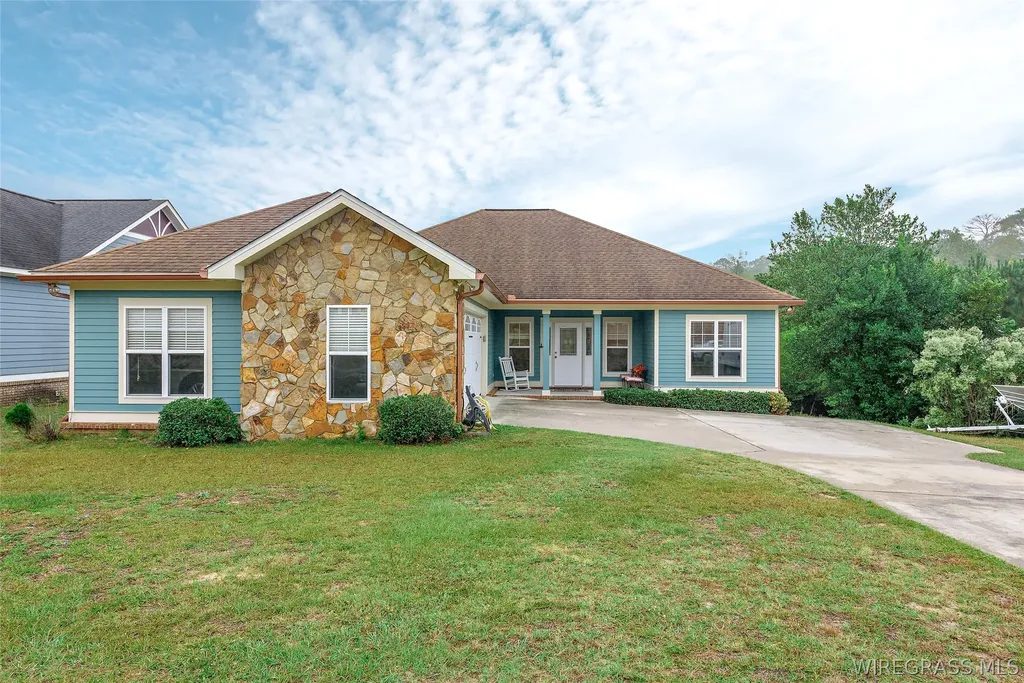 759 Pine Avenue Ozark AL 36360