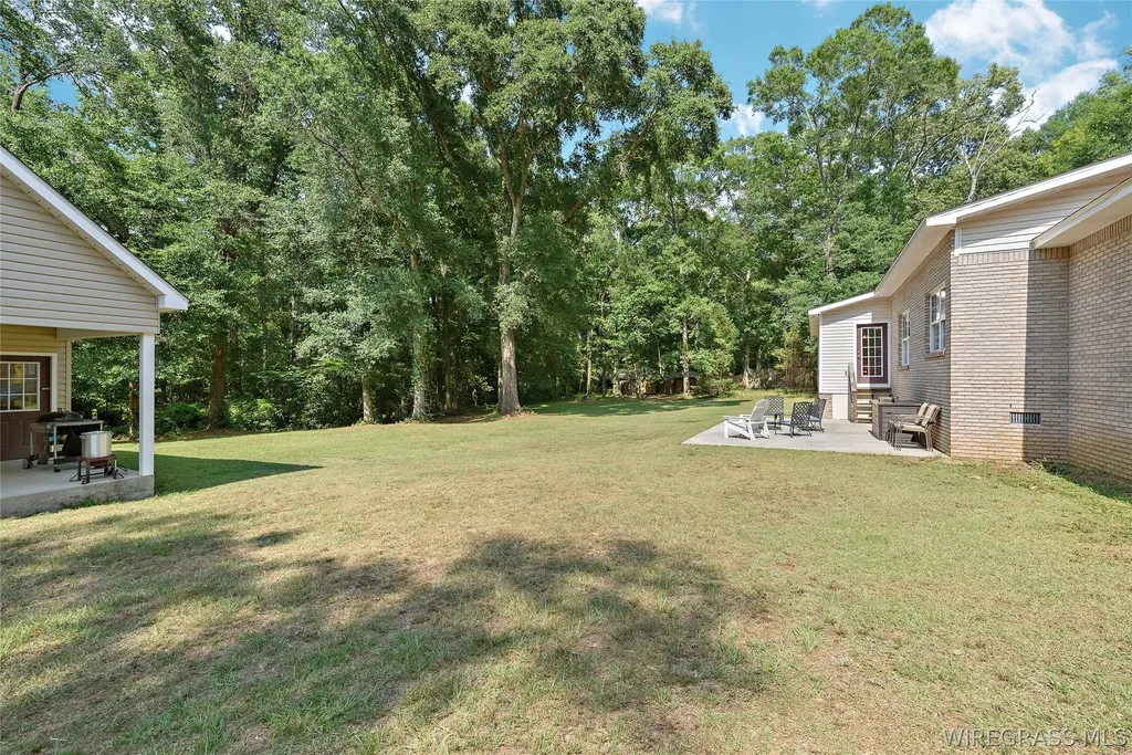 173 County Road 158 New Brockton AL 36351