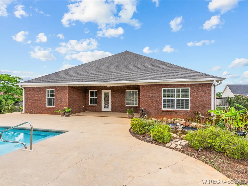 202 Frisco Lane Enterprise AL 36330