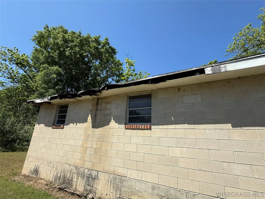 704 Oak Street Ashford AL 36312