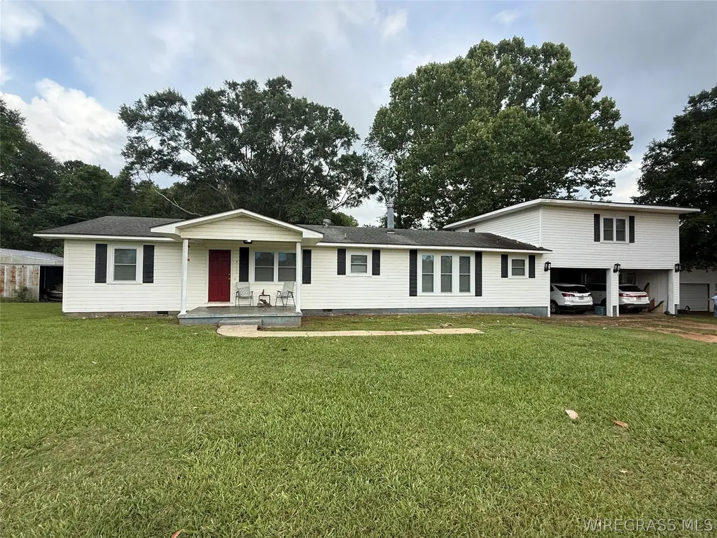 3806 County Road 636 Enterprise AL 36330