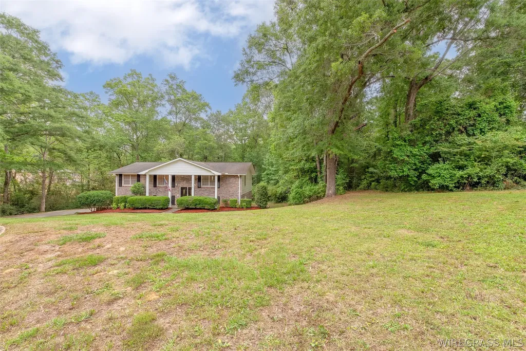 110 Laurel Circle Enterprise AL 36330