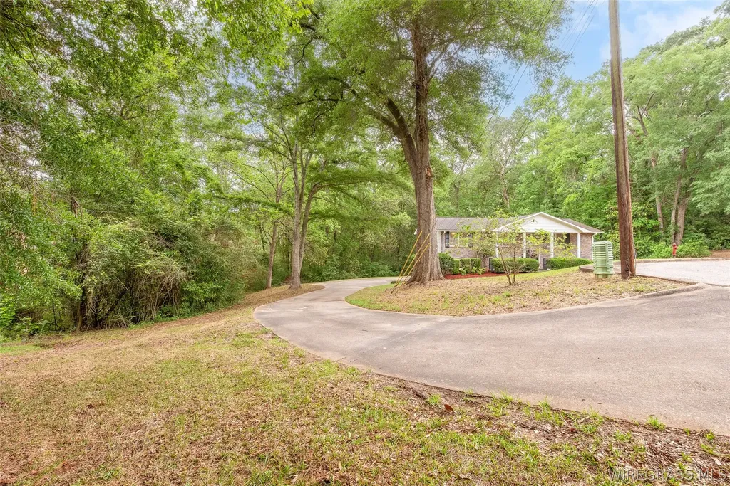 110 Laurel Circle Enterprise AL 36330
