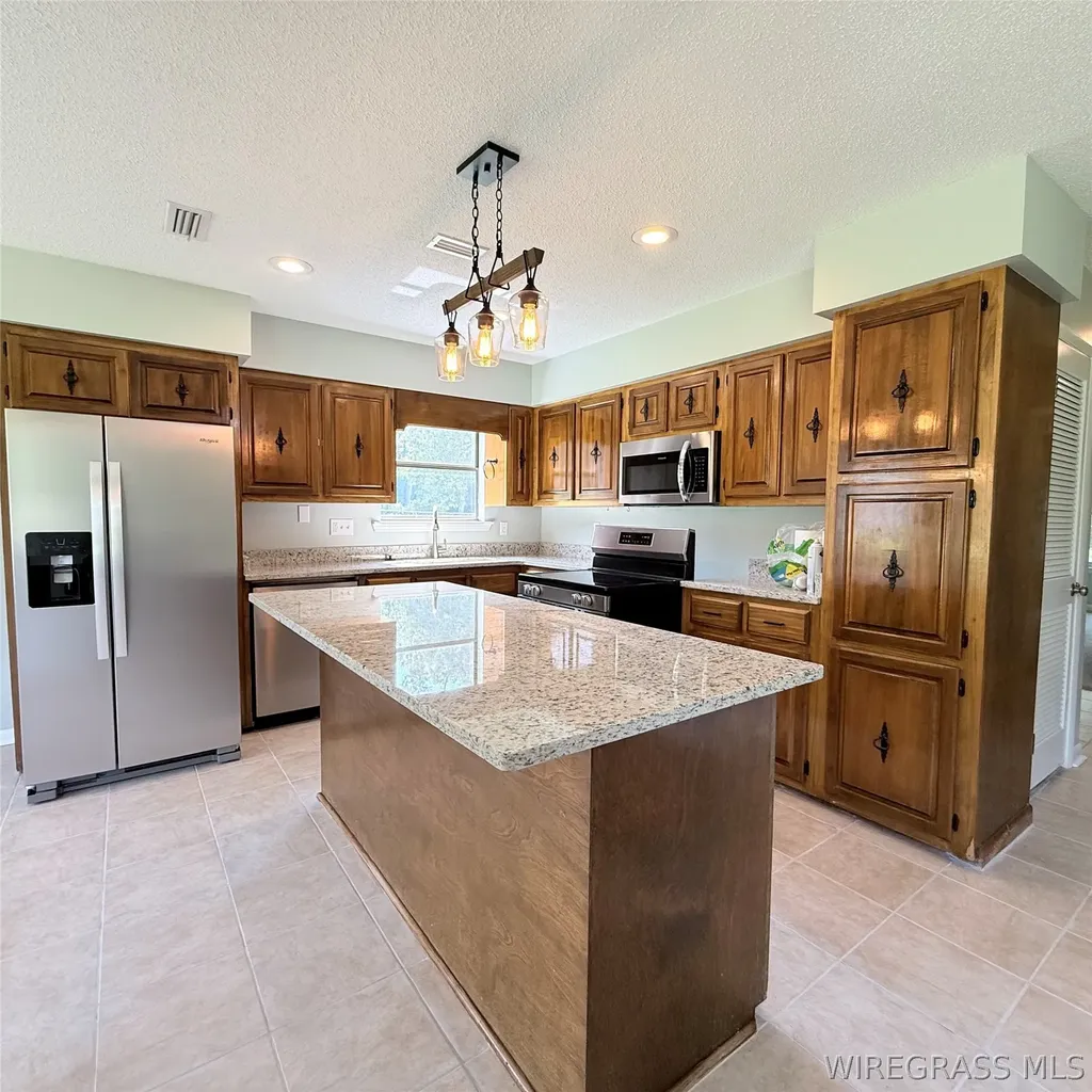 183 Hank Nix Drive Ozark AL 36360