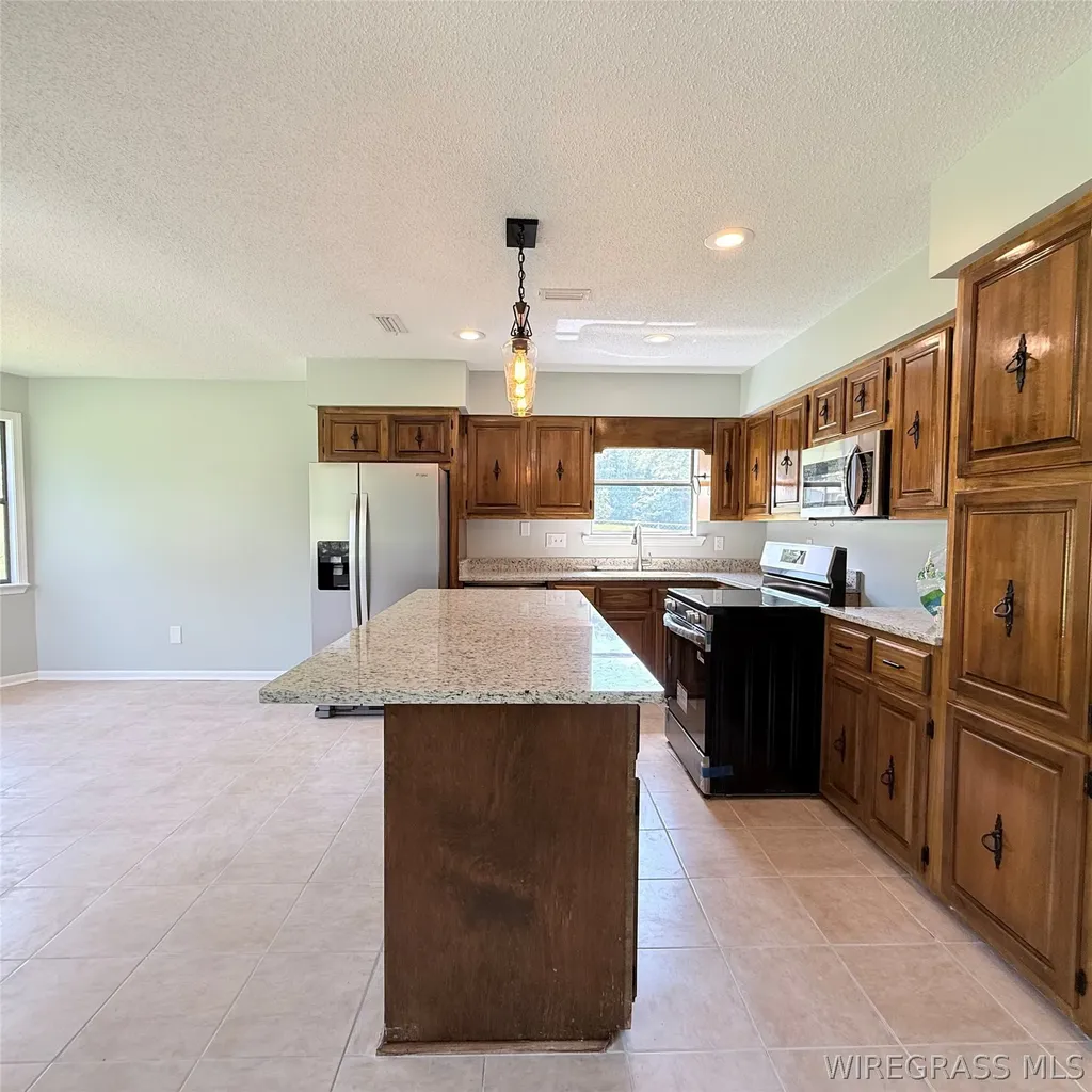 183 Hank Nix Drive Ozark AL 36360