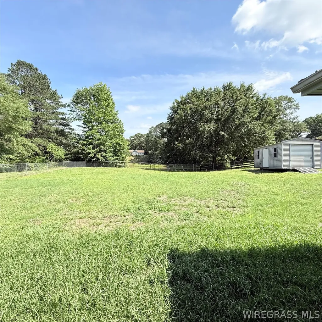 183 Hank Nix Drive Ozark AL 36360