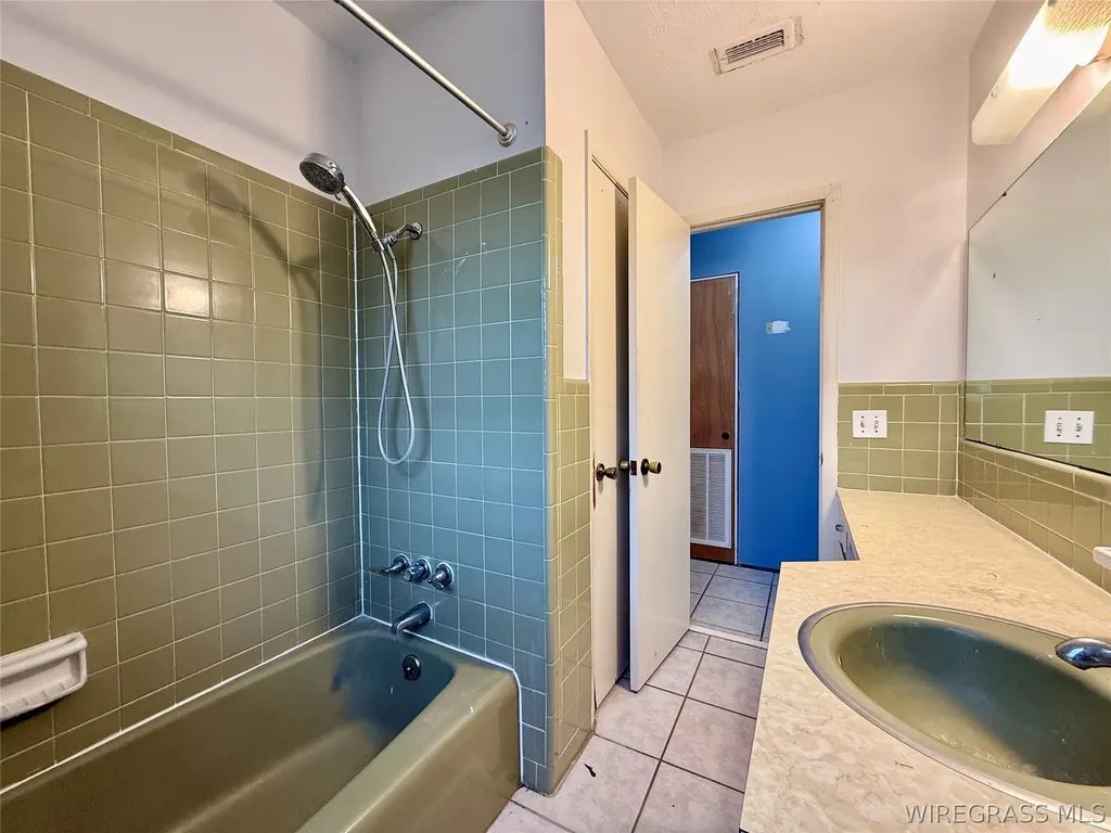 11218 E County Road 4 Road Hartford AL 36344