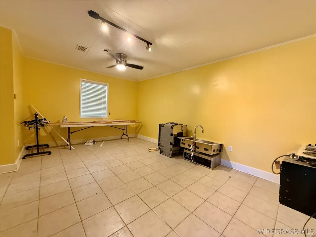11218 E County Road 4 Road Hartford AL 36344