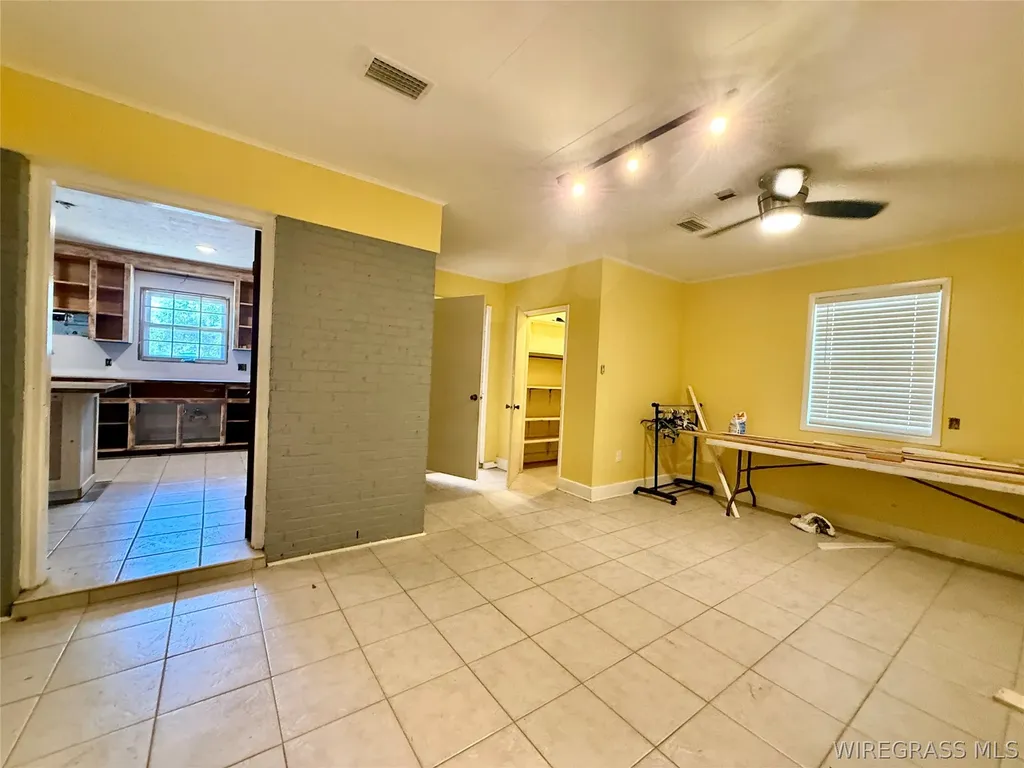 11218 E County Road 4 Road Hartford AL 36344