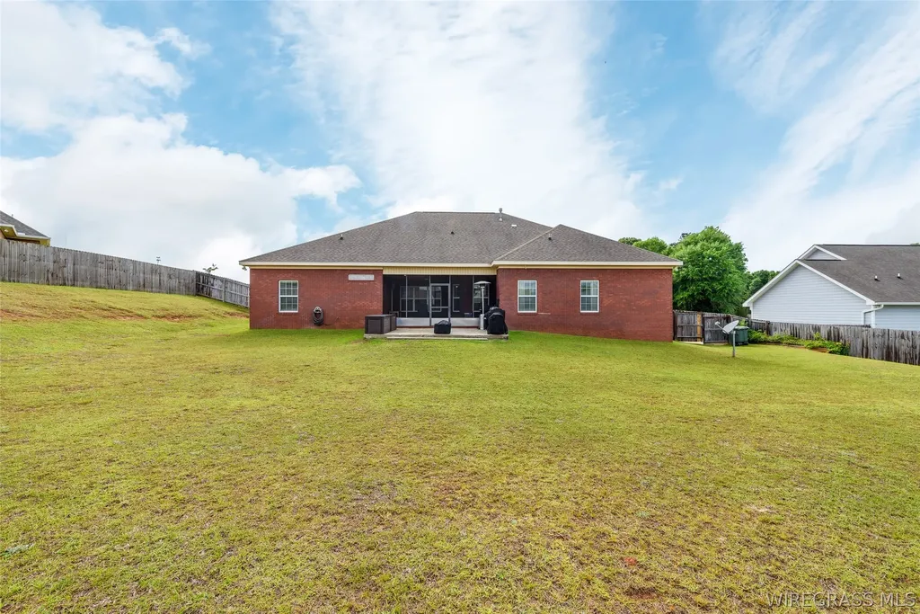 102 Doveland Court Enterprise AL 36330