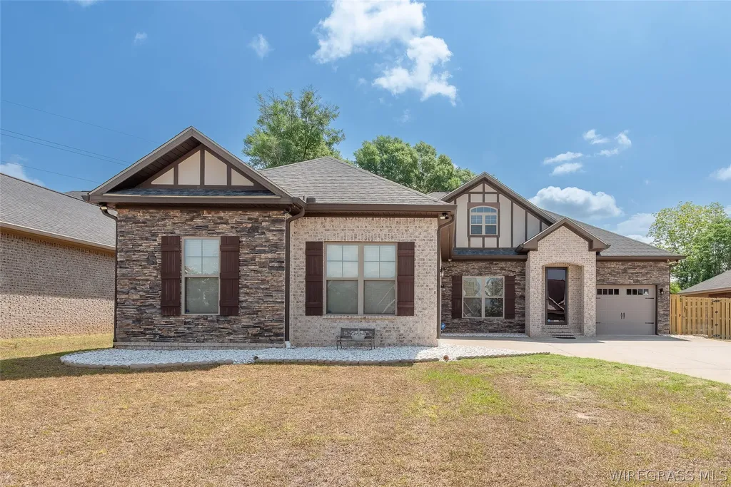 209 Southern Winds Drive Enterprise AL 36330