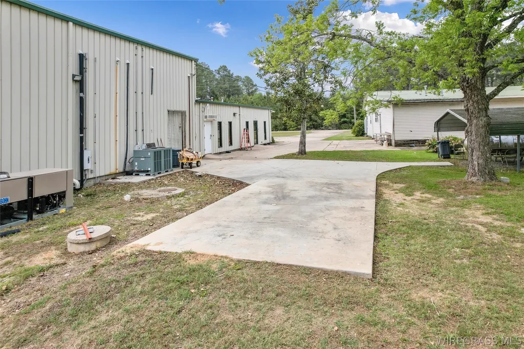 87 County Road 476 Samson AL 36477