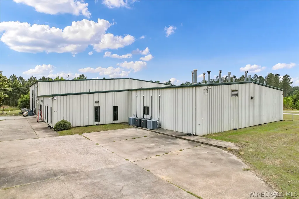 87 County Road 476 Samson AL 36477