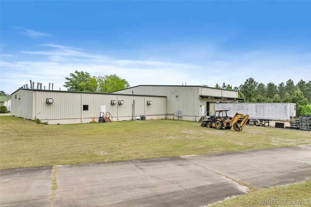 87 County Road 476 Samson AL 36477