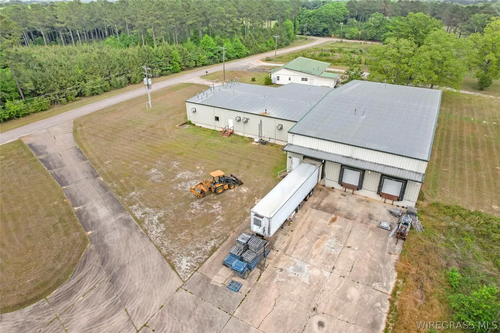 87 County Road 476 Samson AL 36477