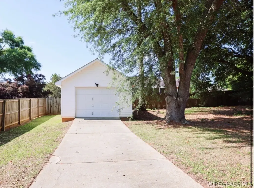 300 S Oakridge Drive Enterprise AL 36330