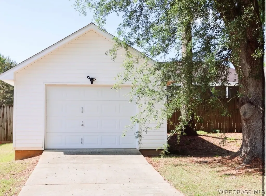 300 S Oakridge Drive Enterprise AL 36330