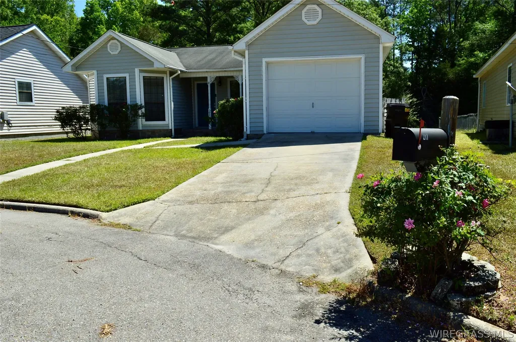 217 Riverview Drive Daleville AL 36362