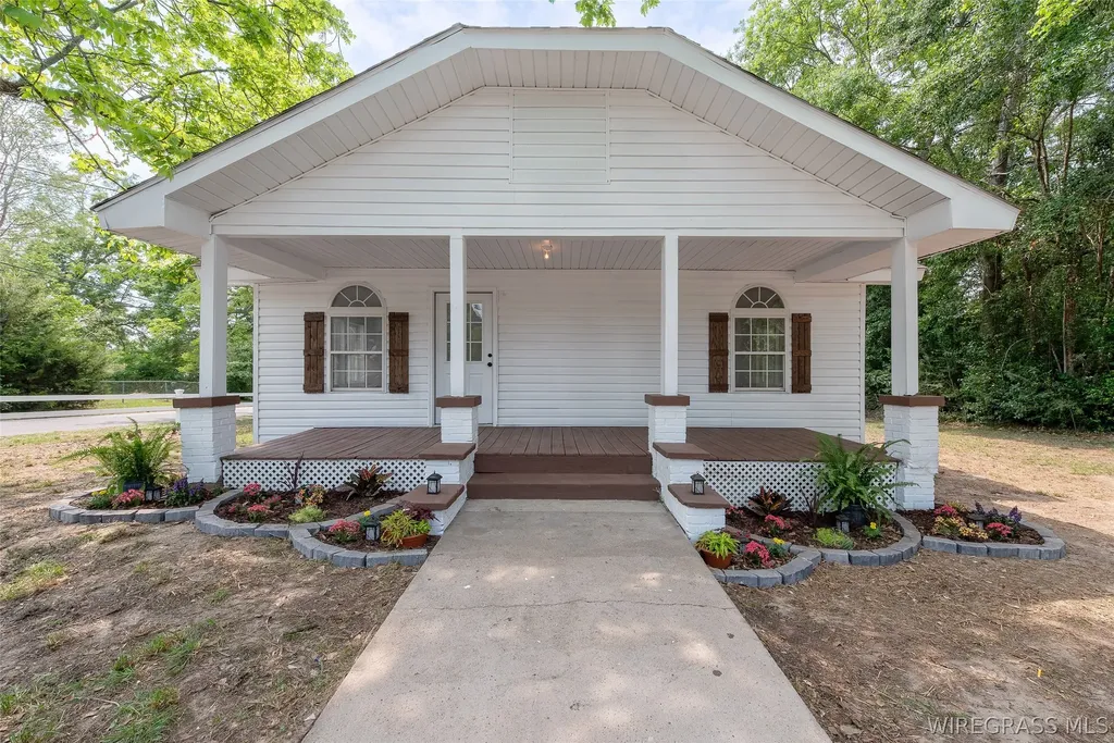410 S College Street Opp AL 36467