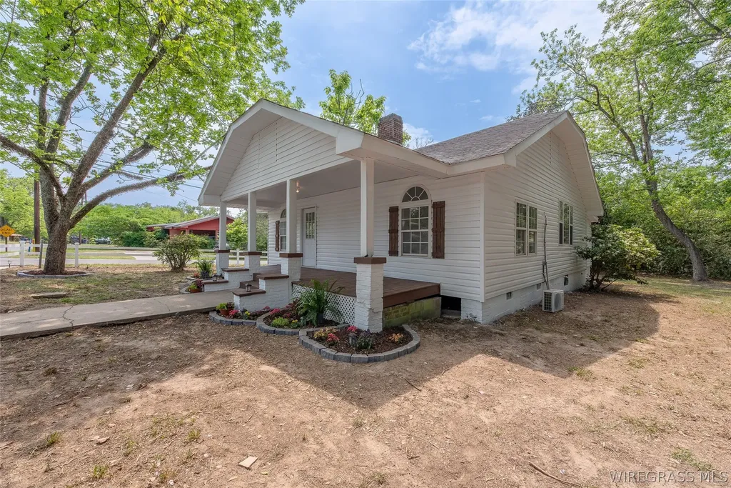 410 S College Street Opp AL 36467