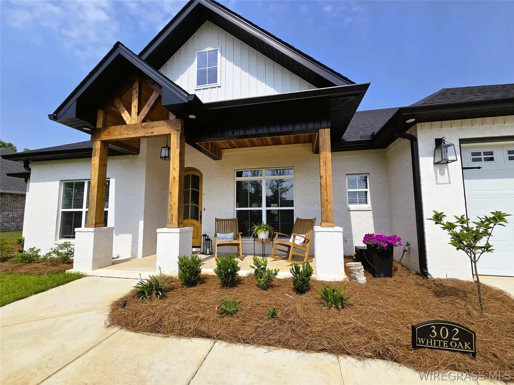 302 White Oak Drive Enterprise AL 36330