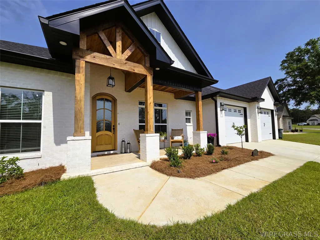 302 White Oak Drive Enterprise AL 36330
