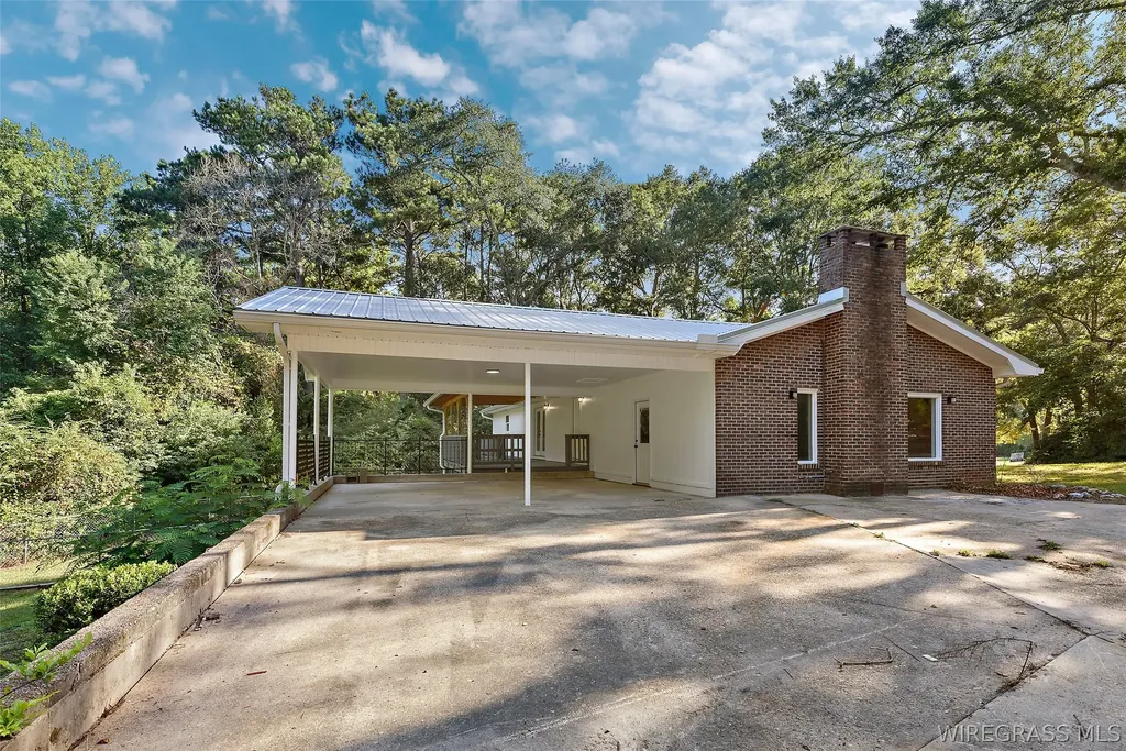 105 Windcreek Lane Enterprise AL 36330