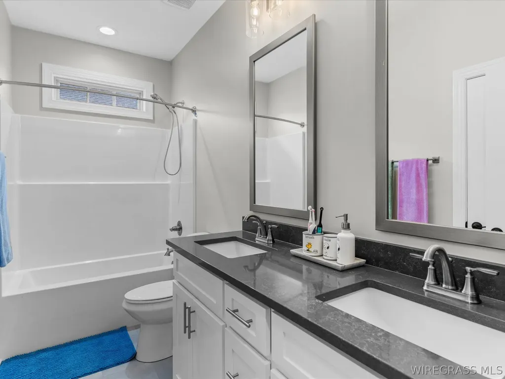 355 Lakes Drive Enterprise AL 36330