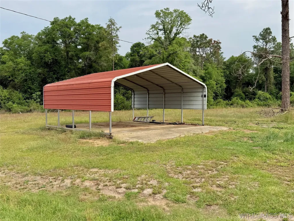 2065 County Road 6 Road Black AL 36314