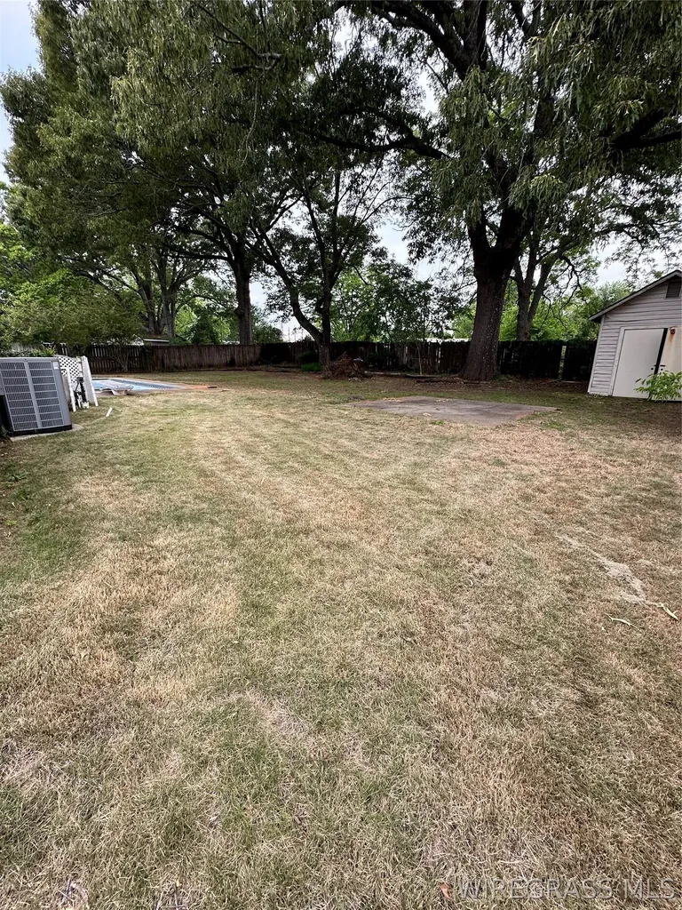 221 Simpson Drive Daleville AL 36322