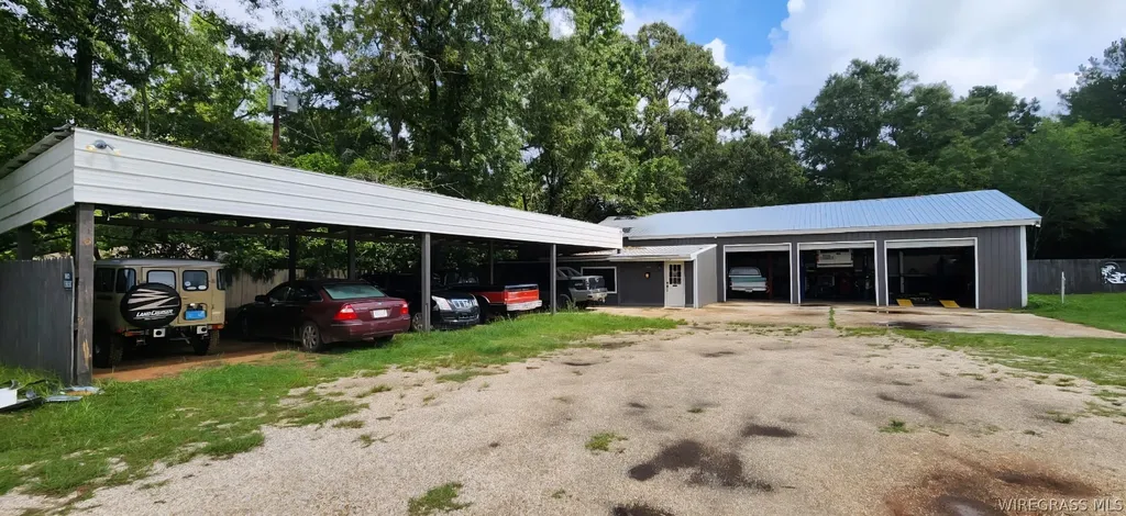 204 Old Highway 134 Daleville AL 36322